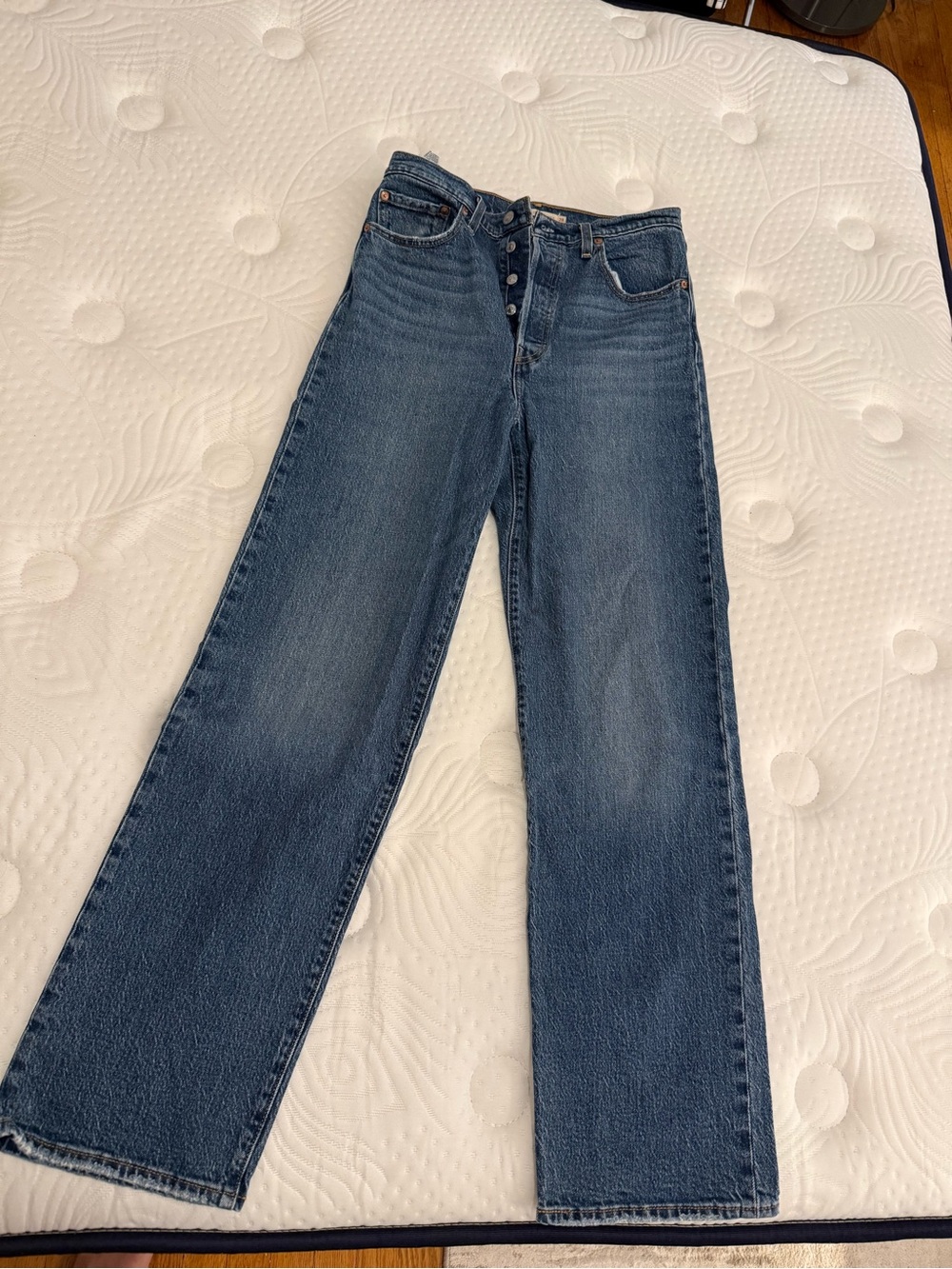 Levi's Women's Straight Leg Jeans - Blue Wash